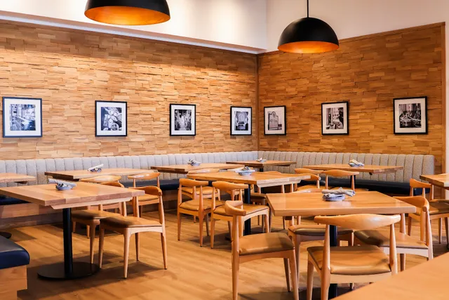 Tangled Roots Craft Beer & Kitchen - South Barrington