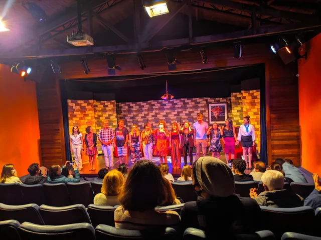 Teatro Barracão Encena