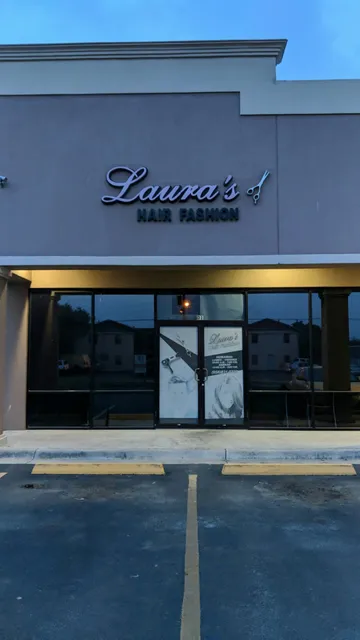 Laura's Hair Fashion