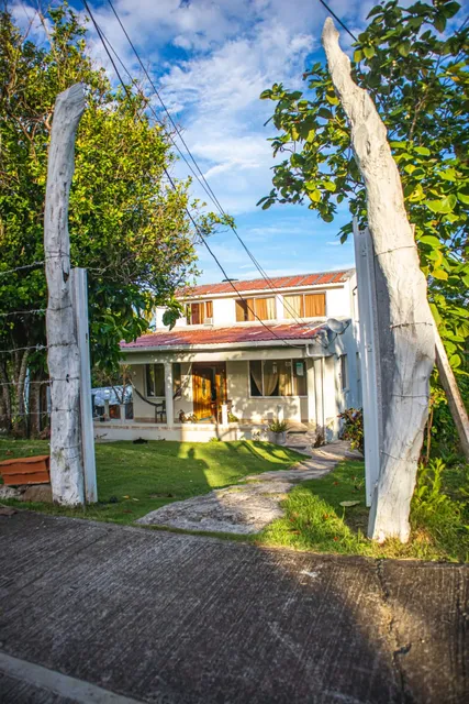 Posada Nativa: Cove Hill Paradise