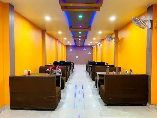 Arya Restaurant