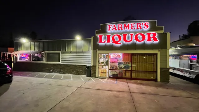 Farmers' Country Market and Recycling center