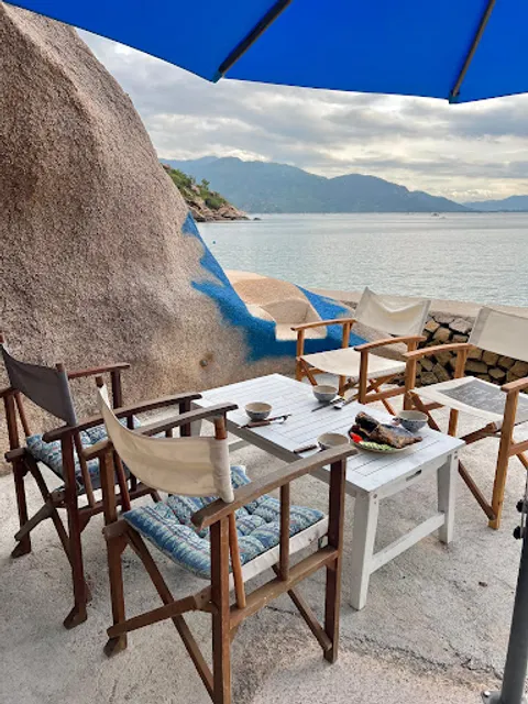 Floating Lounge Cam Ranh