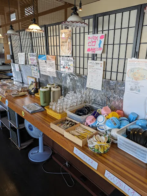 びっくり食堂ナナカフェ