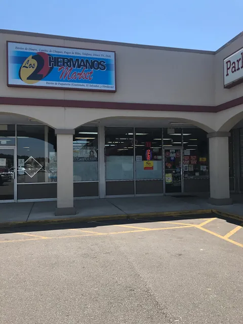 Los Dos Hermanos Market