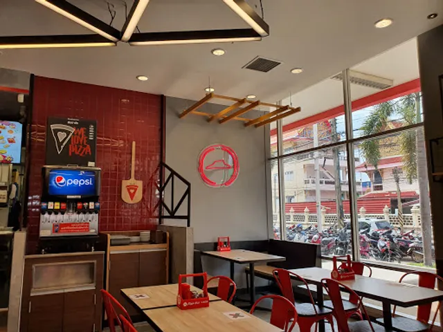 Pizza Hut 1150 - Big C Sakon Nakhon