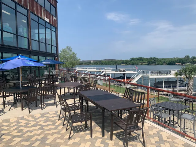 Patio 2900 Pizzeria at Boat Town