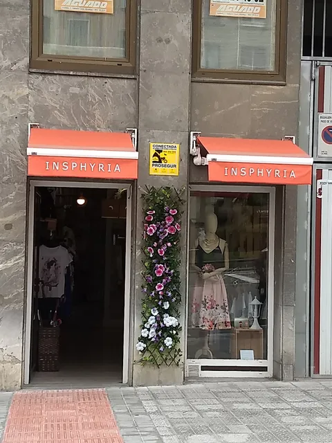 Insphyria - Tienda de ropa y complementos originales - original clothing and accessories store