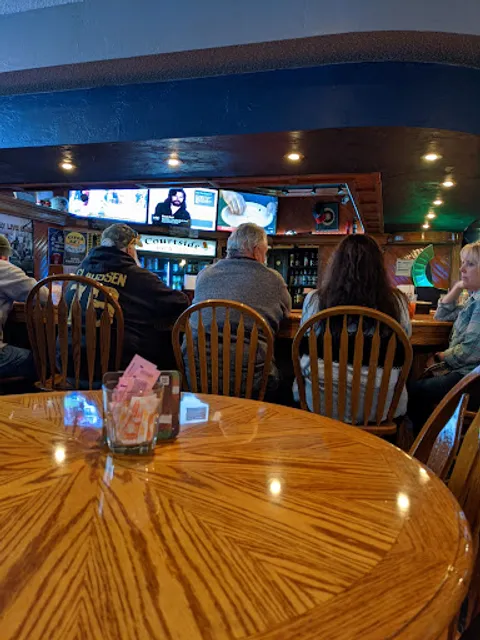 Courtside Bar & Grill