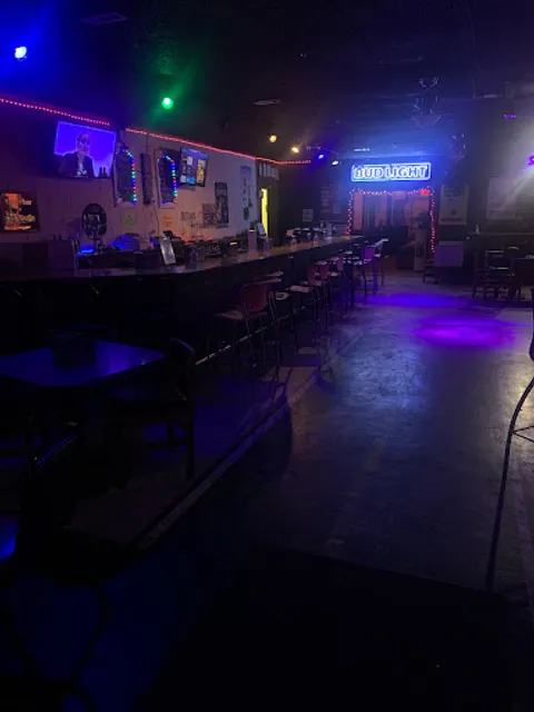 Eazy’s Nite Club / Bar and Grill