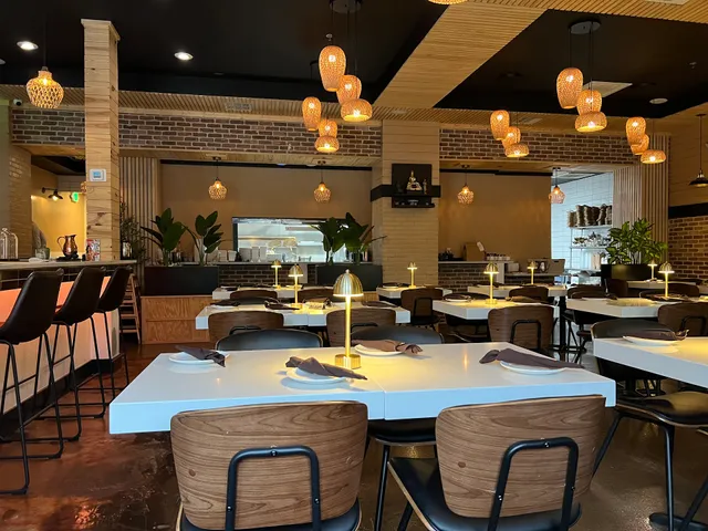 Sakhuu Thai Flower Mound