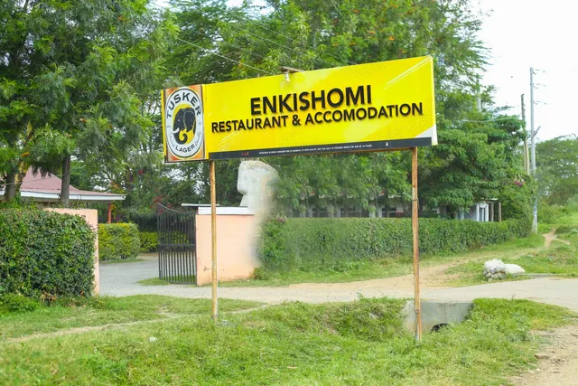 Enkishomi Restaurant Bar & Accommodation