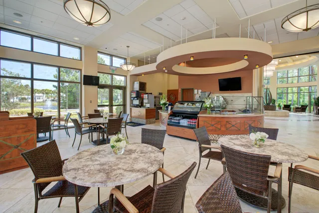 The Plaza at The Palms of Largo