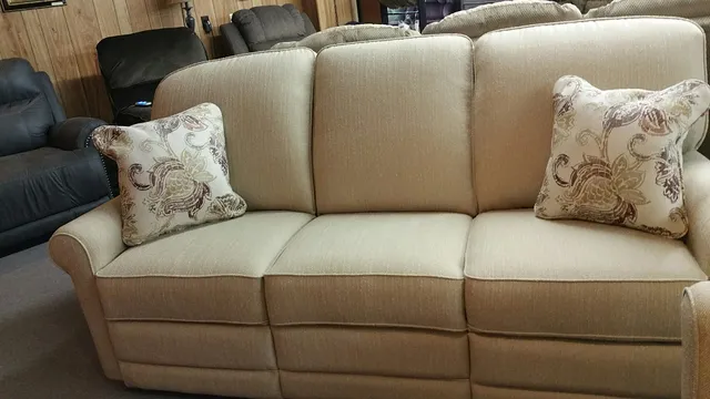 Harvey's Furniture & Appliance