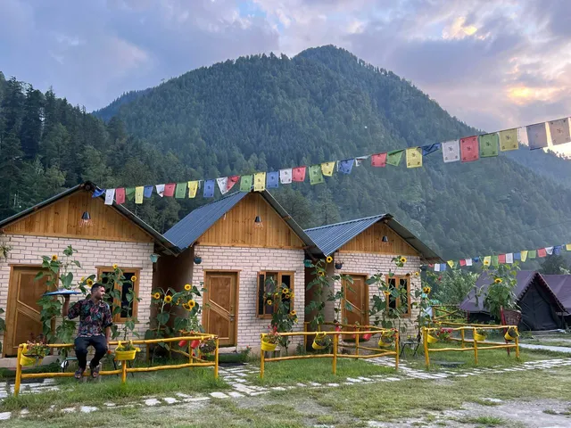 Himtrek Stays, Kasol