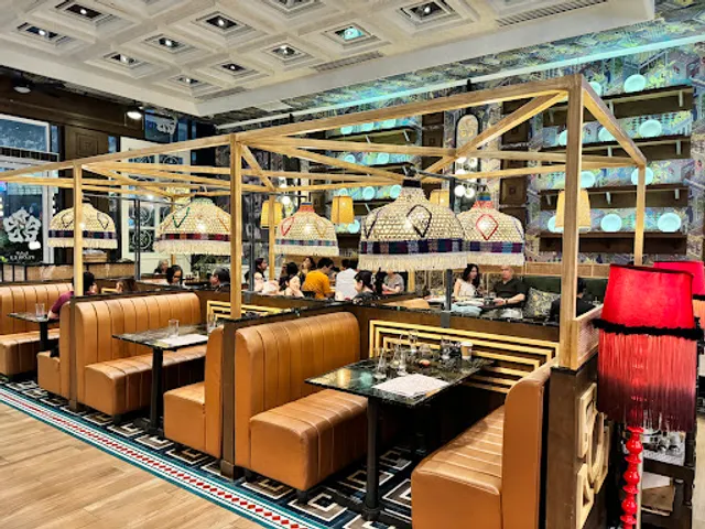 Las Flores Uptown Ritz