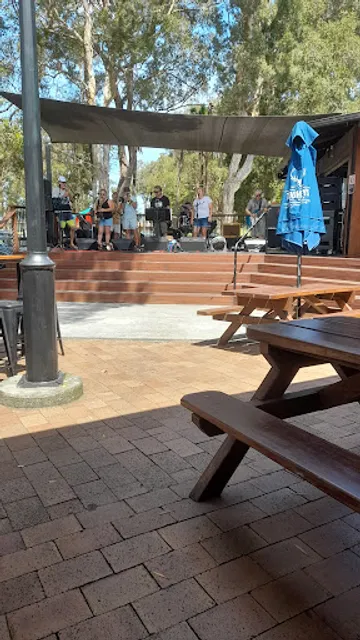 Lakeside Tavern Forster