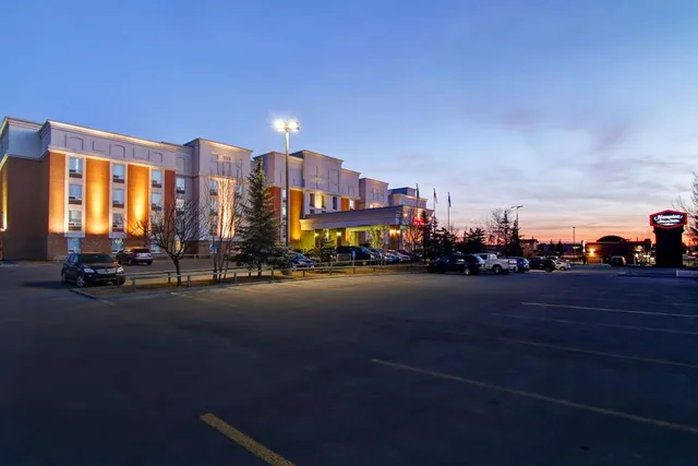 Hampton Inn & Suites by Hilton Calgary-Airport