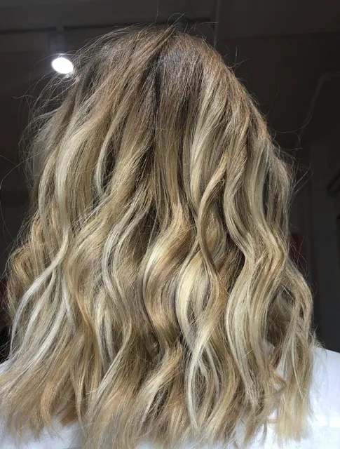 YourHairsBestFriend color bar