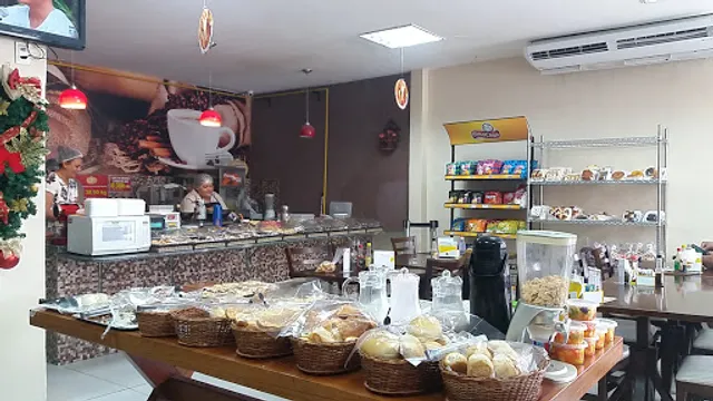 Bakery Five Quinas Breads and Pastries