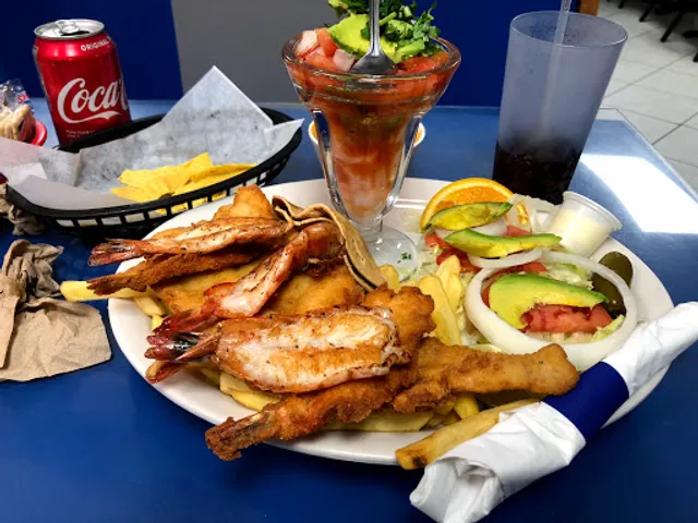 Mariscos La Reyna #1