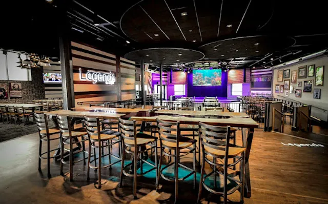 Legends Bar & Grill - St. Cloud