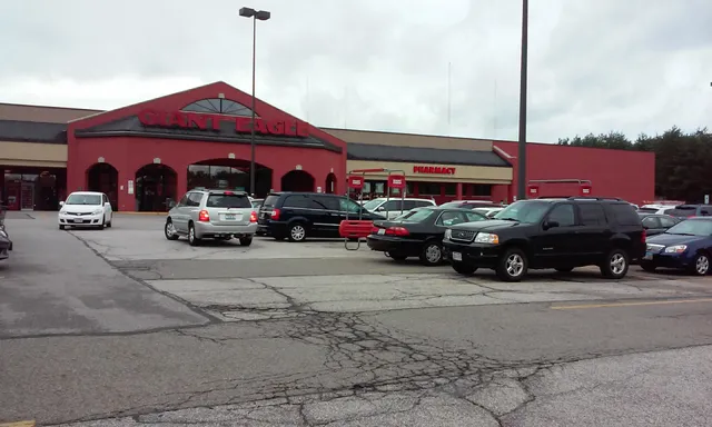 Giant Eagle Supermarket