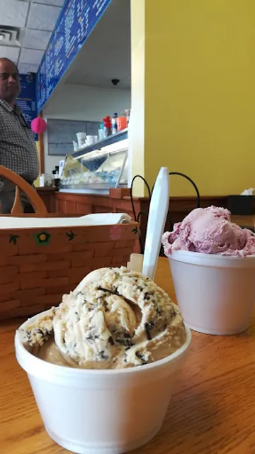 Village Ice Cream & Cafe
