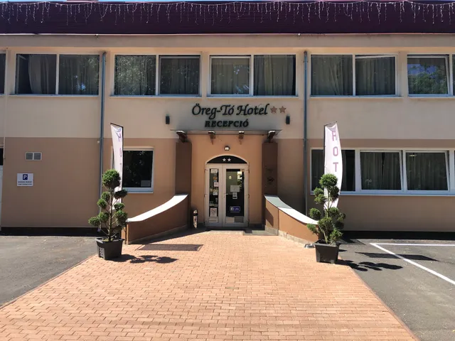 Öreg-tó Hotel