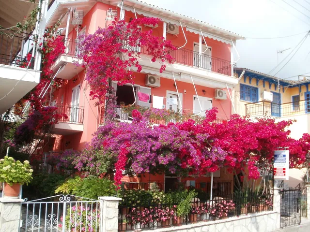 Efthalia Apartments & Studios