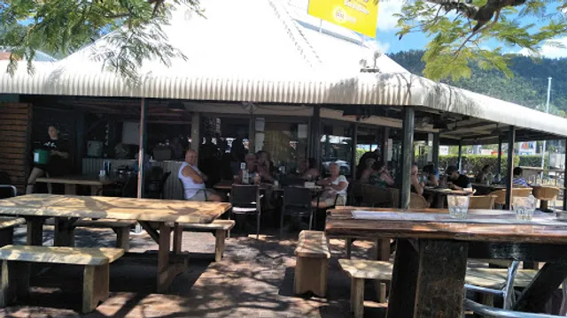 Banjo's Bar & Bistro