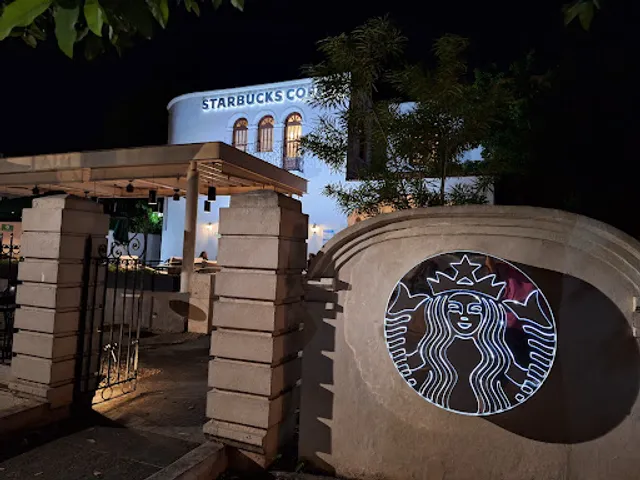 Starbucks Paseo Montejo