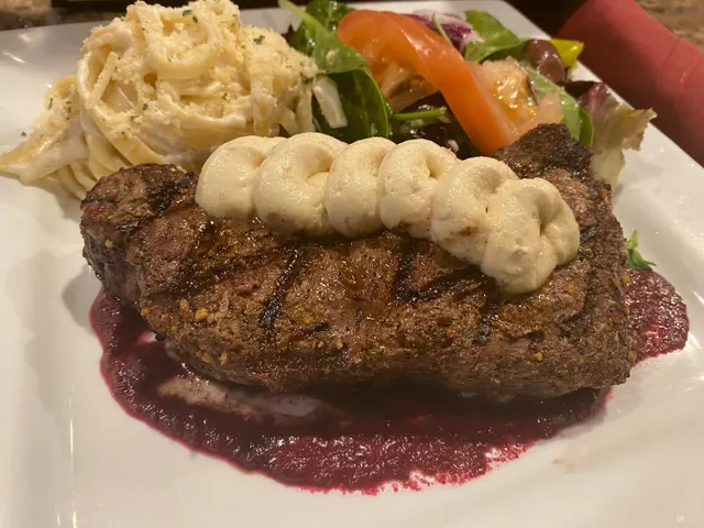 Pomodoros Greek and Italian Restaurant