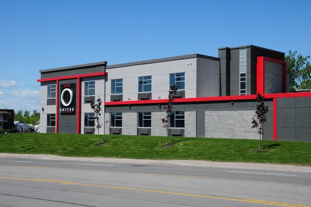 Hôtel Ô Suites Laval