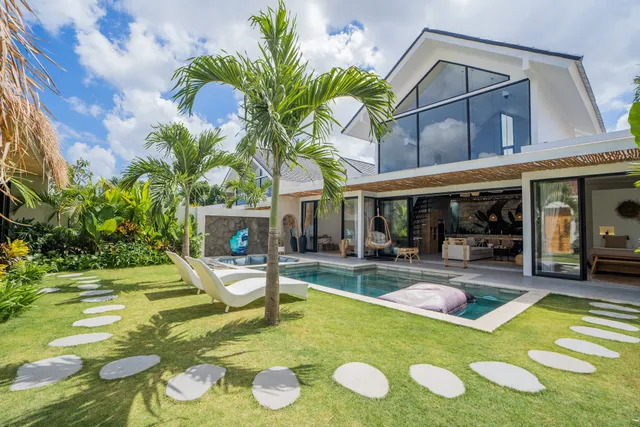 Tropical Palms Villa