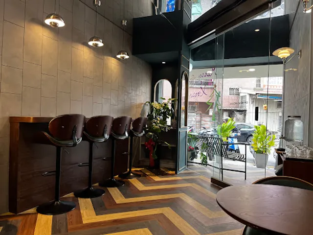 Jamkitchenzhukejinshan Station