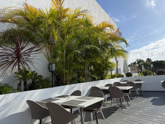 Vivo Bistro & Cocktail Lounge