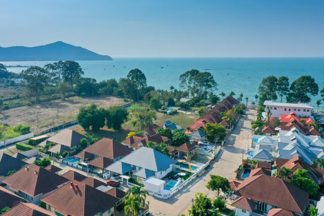 ดารินน่า บีช วอล์ค วิลล่า Daryna Beach Walk Villa Bang Saray Sattahip