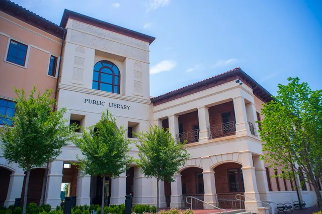 Colleyville Public Library