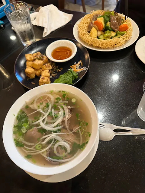 Green Basil Dimsum & Pho