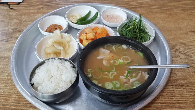 부산돼지국밥