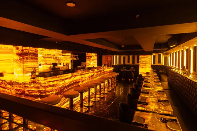 TEN11 LOUNGE & BAR (NOMAD)