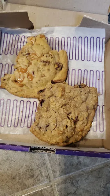 Insomnia Cookies