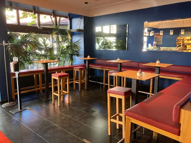 Frisch Backstube - Café am Max-Weber-Platz