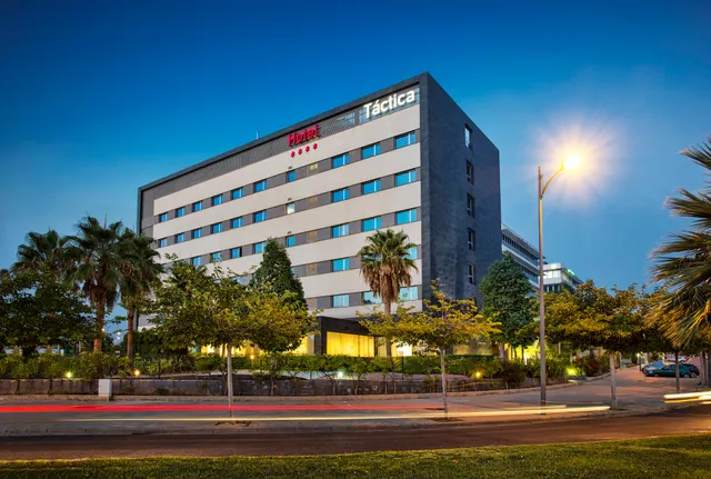 AZZ Valencia Táctica Hotel