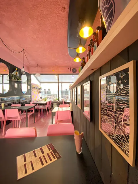 A H O Y Surf & Snacks