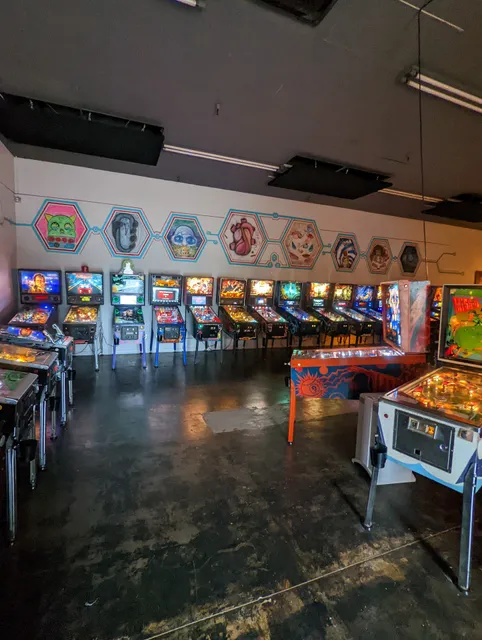 Lynn’s Arcade: A Pinball Parlor and Can Slangery