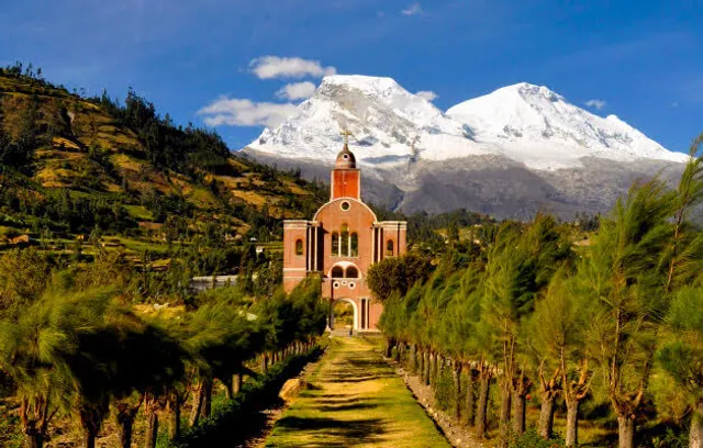 Shumaq Yungay housing