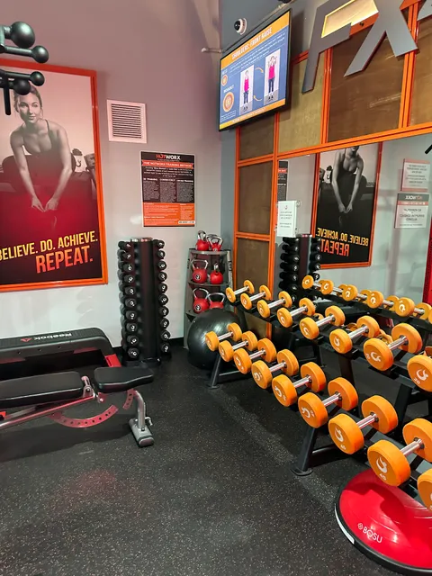 HOTWORX - Shawnee, KS - West