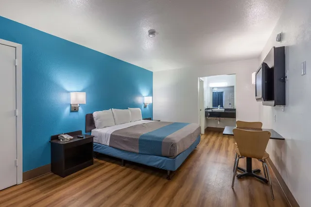 Motel 6 Webster, TX - Houston - Nasa Lake